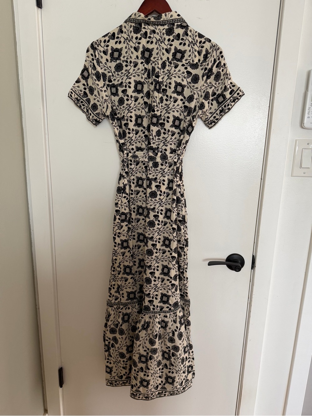 Max Studio beige and Black Floral button up -Front Dress - Picture 3 of 4